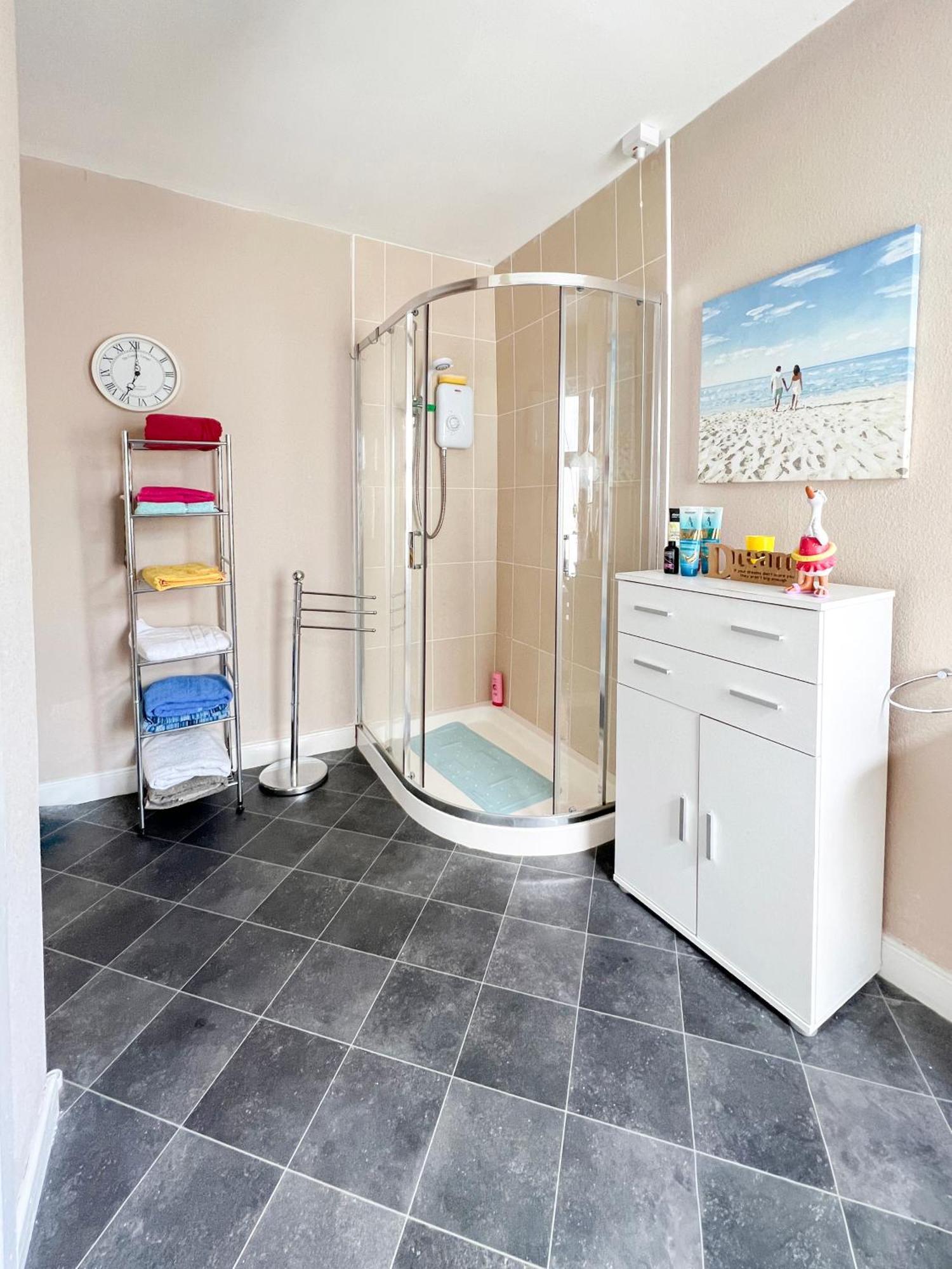 Perfect Central Location Portrush Buitenkant foto
